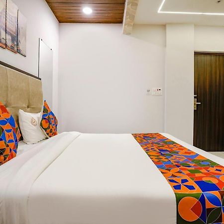 Fabhotel Swaraj Shirgaon  Bagian luar foto
