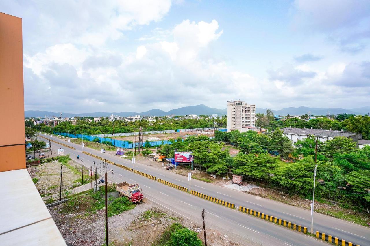 Fabhotel Swaraj Shirgaon  Bagian luar foto