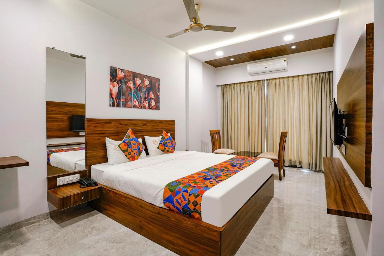 Fabhotel Swaraj Shirgaon  Bagian luar foto