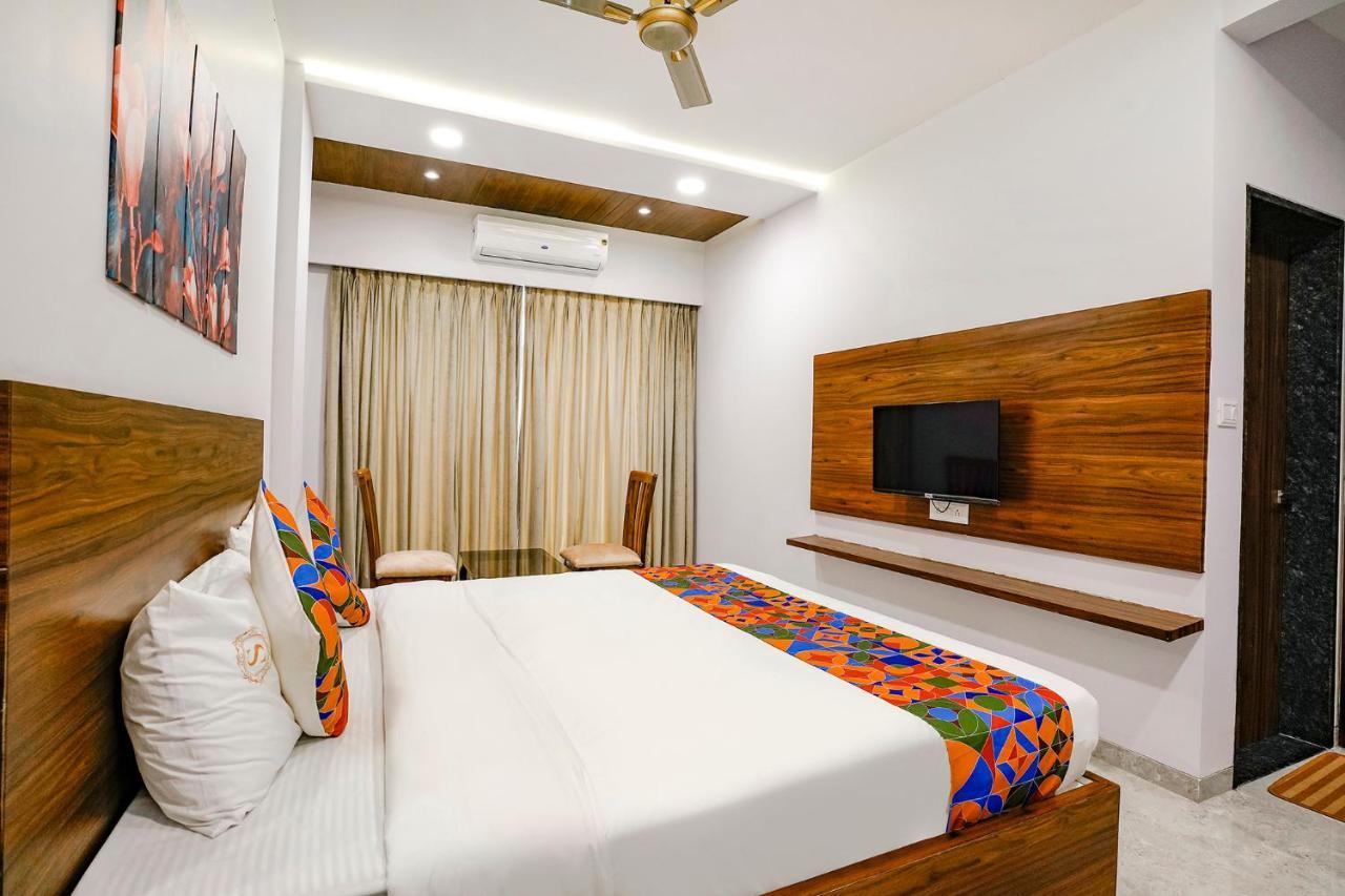 Fabhotel Swaraj Shirgaon  Bagian luar foto