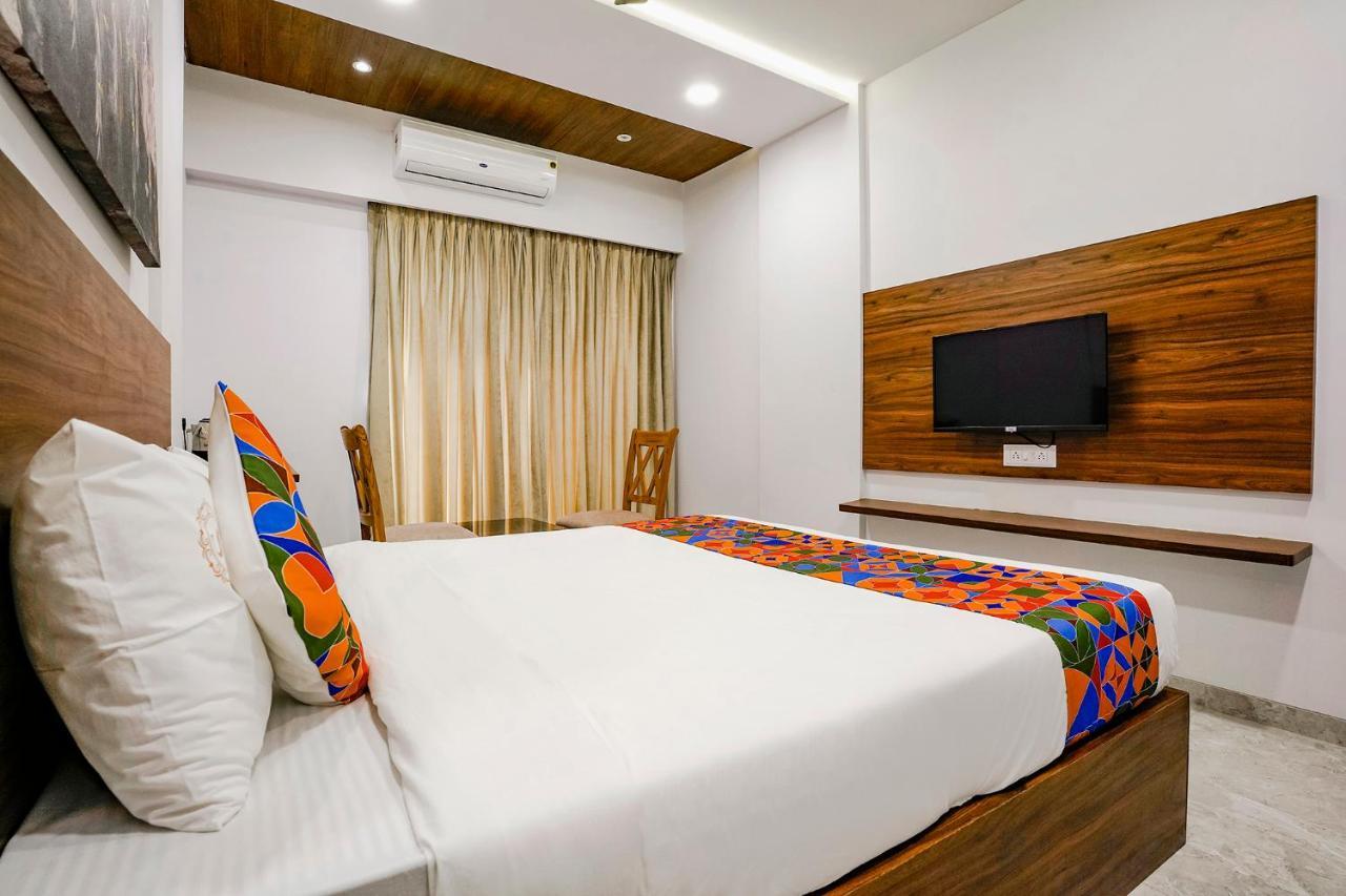 Fabhotel Swaraj Shirgaon  Bagian luar foto